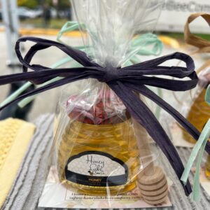Decorative honey gift set with dipper