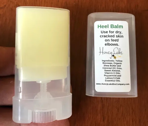 Moisturizing balm for dry skin